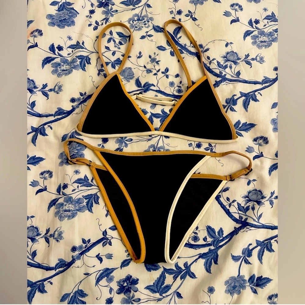 Acacia two piece